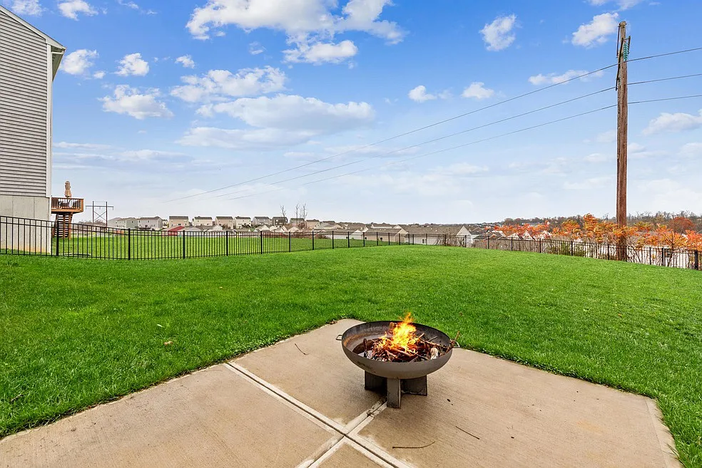 4 bed, 1750 sqft, $2,800 — Photo 4