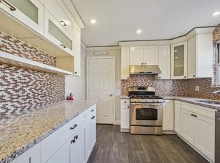 11 Locust Ave, Millburn, NJ 07041