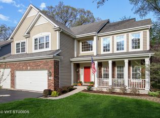 720 Barberry Trl, Fox River Grove, IL 60021