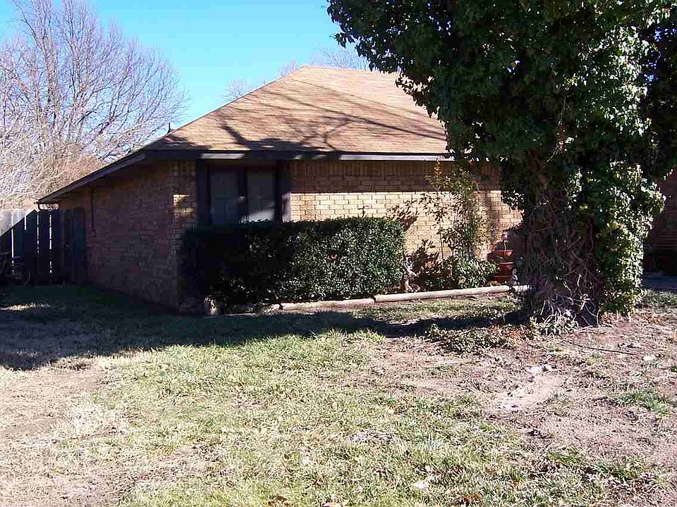2nd image of 419 Greg Dr