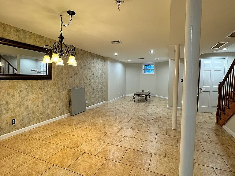 60 Hausman St #1 — Photo 22