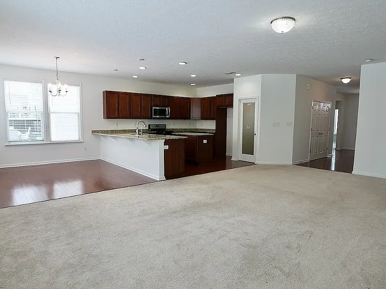 1566 Valdarno Dr — Photo 3