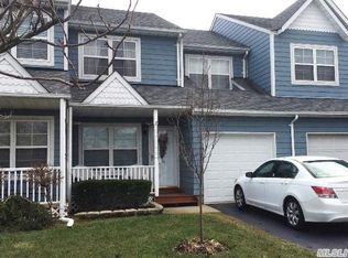 86 Sprucewood Blvd, Central Islip, NY 11722