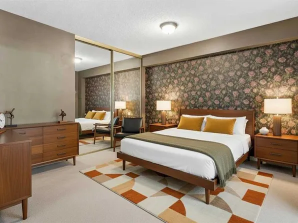 816 NW 89th Ave SW #110, Calgary, AB T2V 4N8