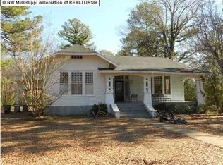 502 Sycamore St, Como, MS 38619