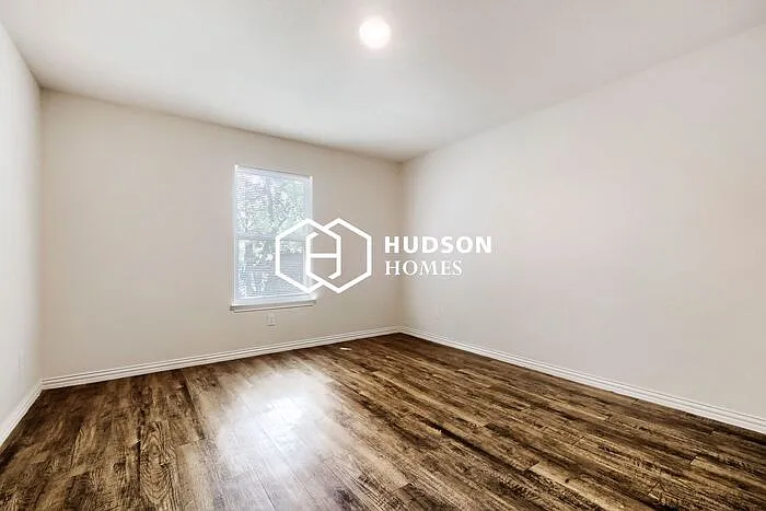 227 Lopez St — Photo 7