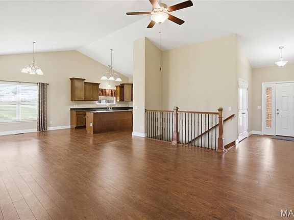 5th image of 548 Wernings Dr
