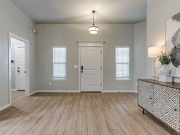 4th image of 8921 SW 42nd St