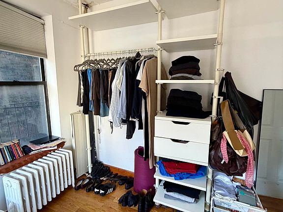 3rd image of 261 Broome St APT 5E
