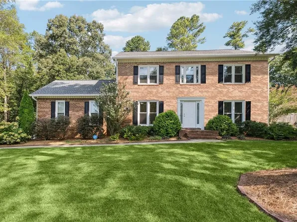 1493 Oak Springs Dr, Marietta, GA 30066