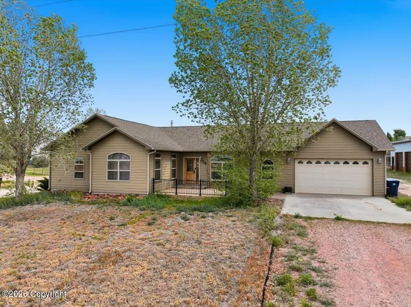 54 Country Ln, Moorcroft, WY 82721