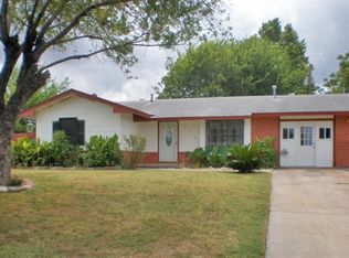 318 Cable Dr, San Antonio, TX 78227