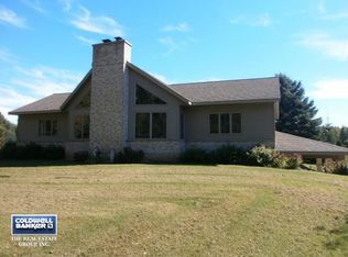 N7350 White Clover Rd, Manawa, WI 54949