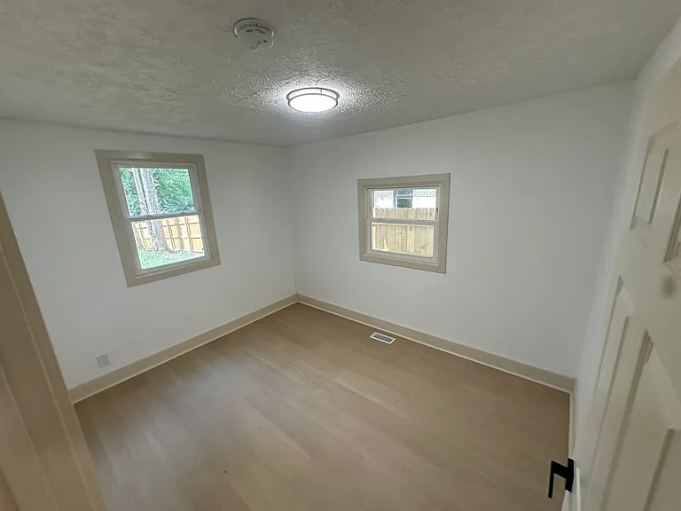 4516 Eichelberger Ave — Photo 16
