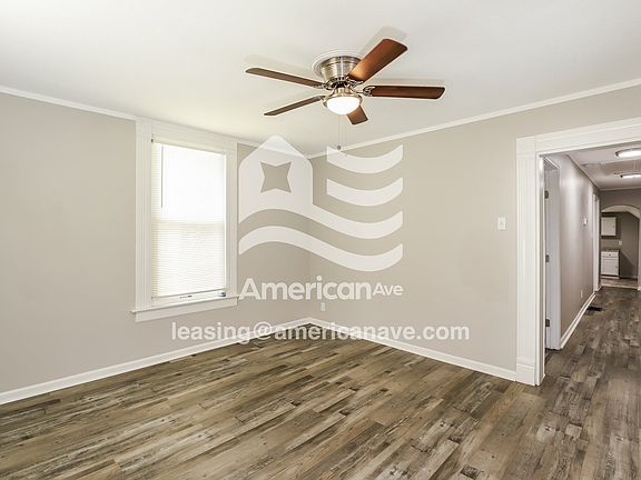 1016695_002_wm_-_living_room_13013480.jpg