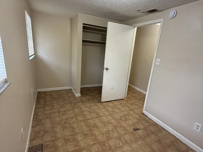 2911 E 33rd Ave #B — Photo 9