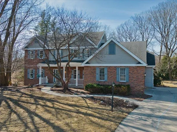 2985 Rothmore Lane, Fitchburg, WI 53711