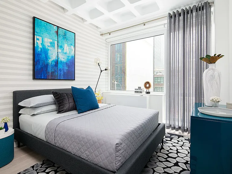 4215 Crescent St #8K — Photo 4