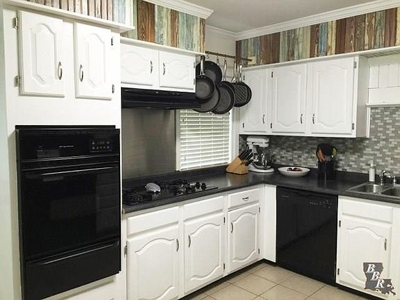 4th image of 214 Sunset Ave