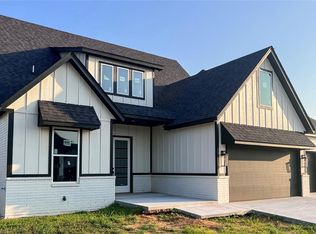 9228 NW 83rd St, Yukon, OK 73099
