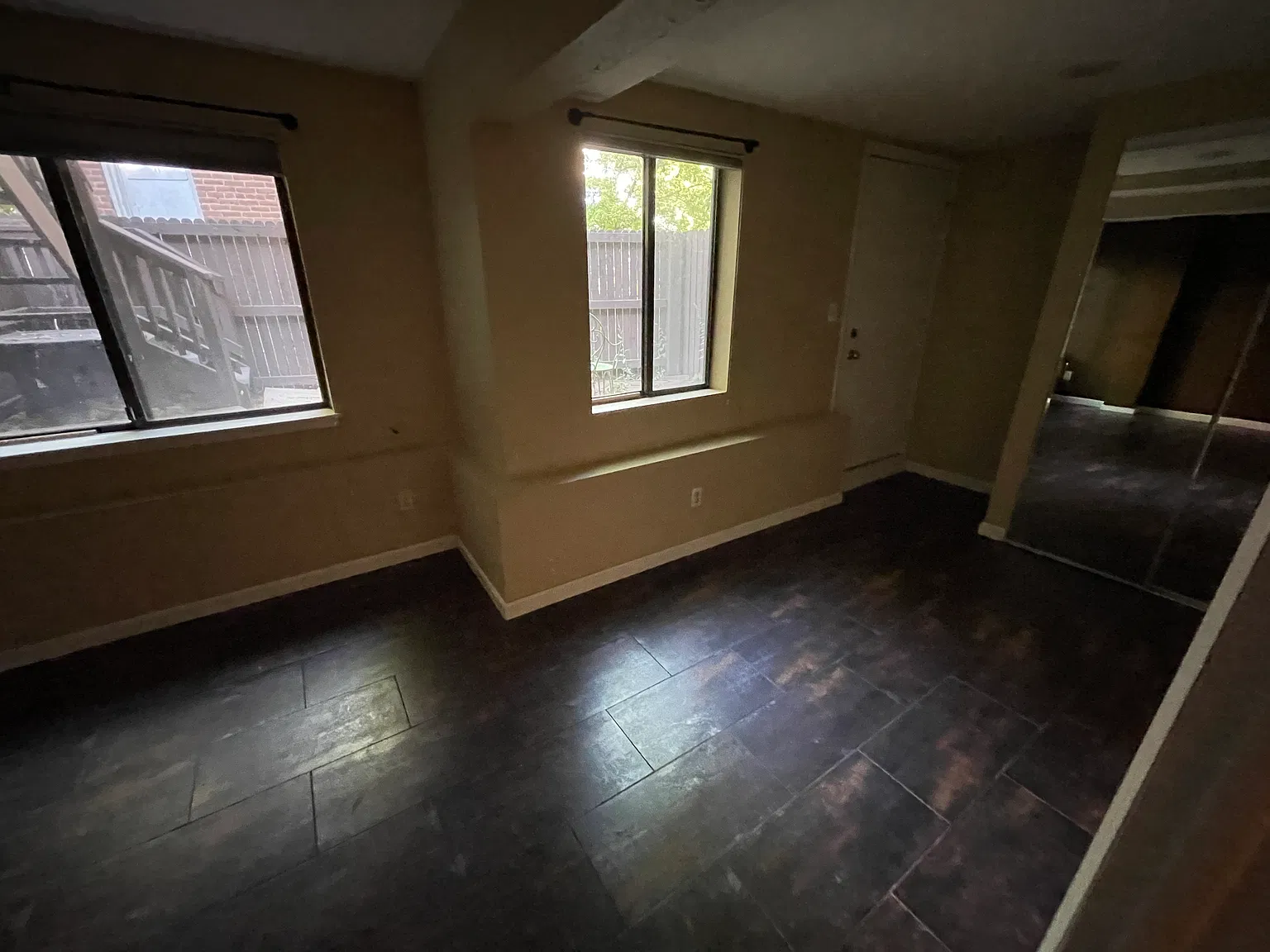 3 bed, 1273 sqft, $4,100 — Photo 3