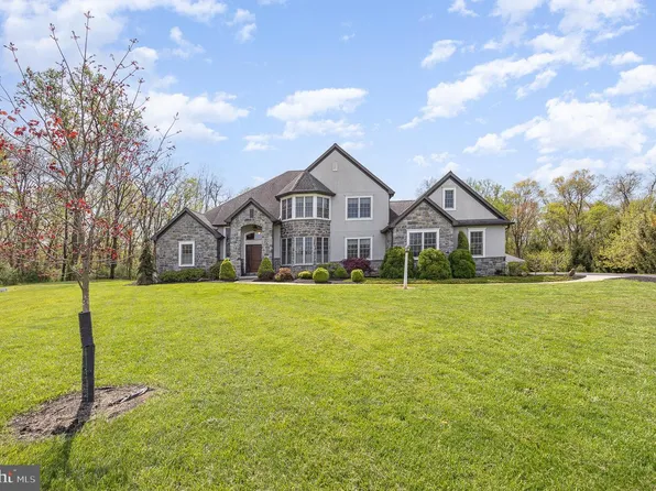 115 Monument Dr, Elizabethtown, PA 17022