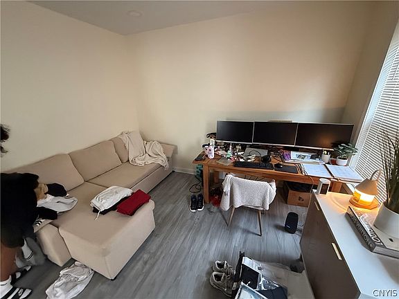 5th image of 930 Brayton Park Pl