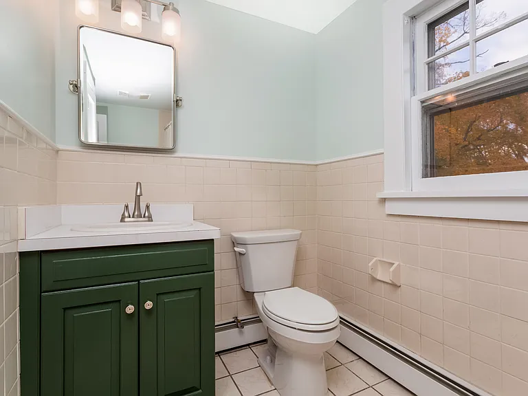 31 Hillandale Rd — Photo 29
