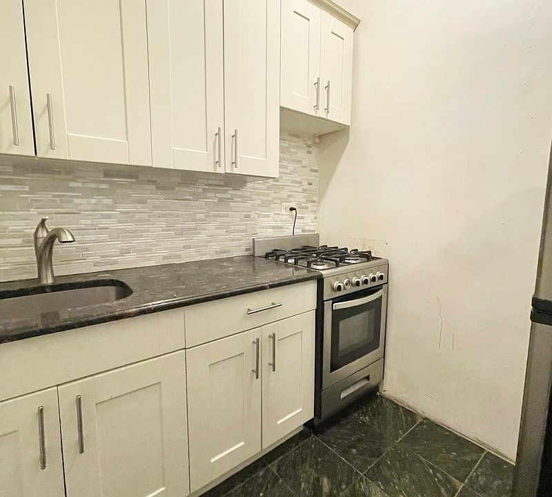 1st image of 215 W 101st St APT 10E