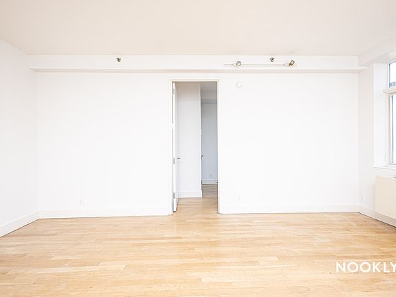 4th image of 114 Troutman St APT 328