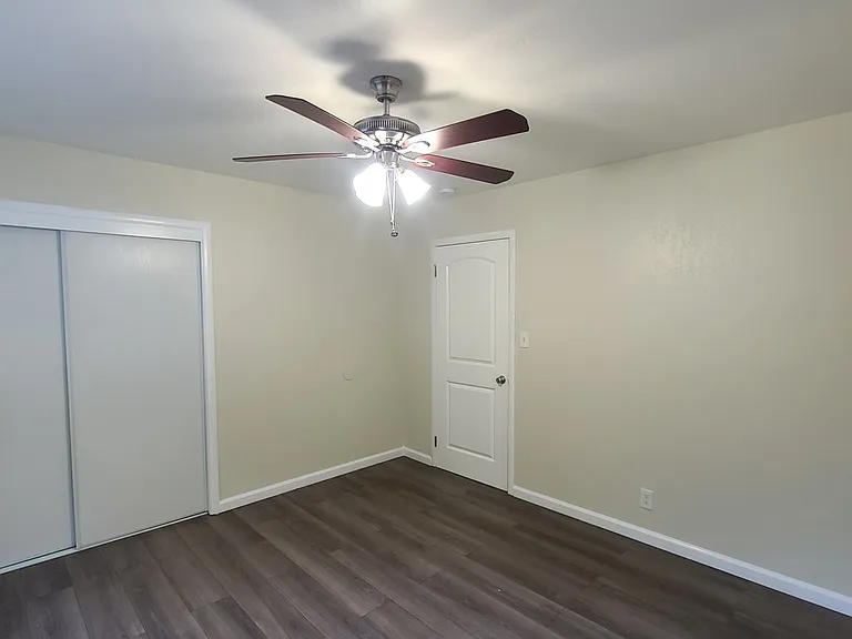 1830 Richardson St #1 — Photo 15