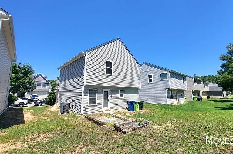 1637 Brownairs Ln — Photo 3