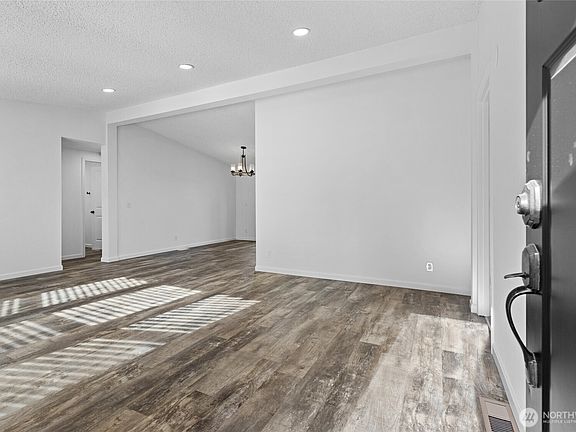 5th image of 21611 185th Street Ct E