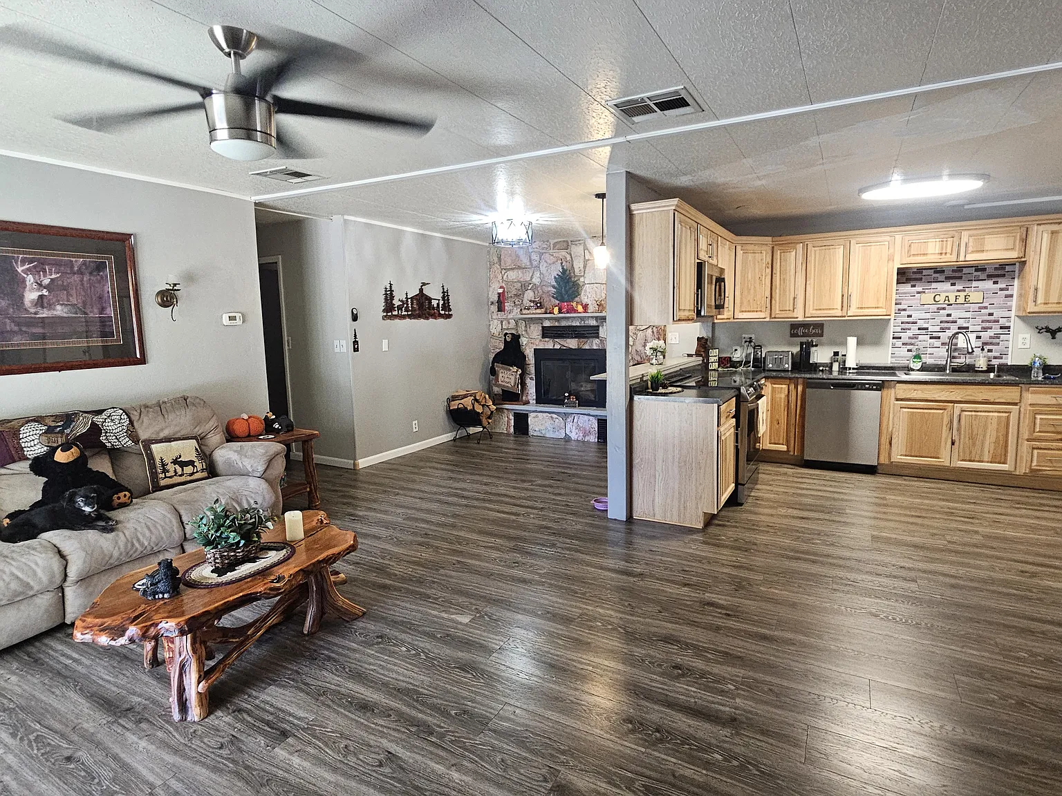 302 E Forest Dr — Photo 3