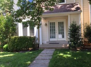12560 Garland Tree Ct, Fairfax, VA 22033
