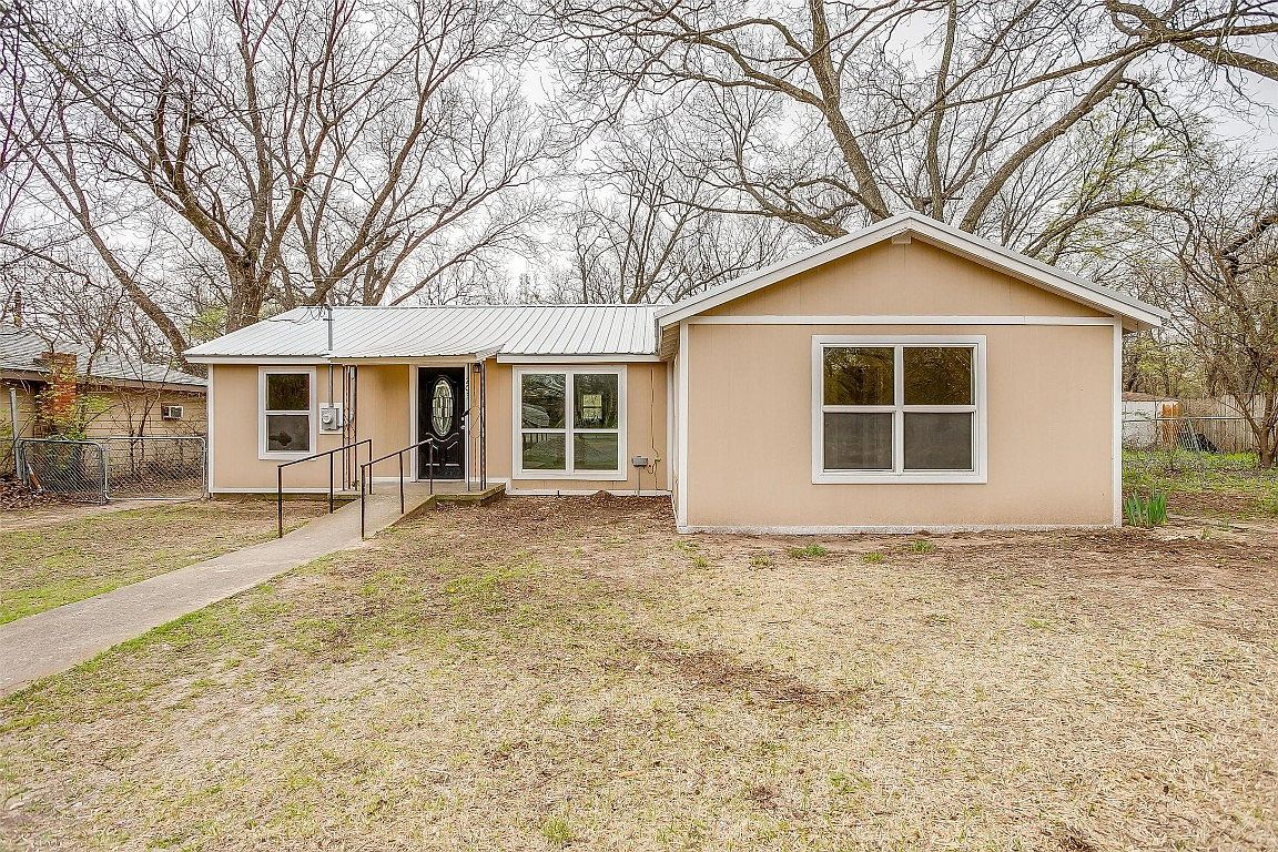 203 W Sherman St, Chico, TX 76431 Zillow
