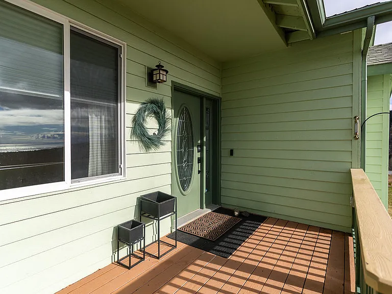 13431 Canyon Rd — Photo 37