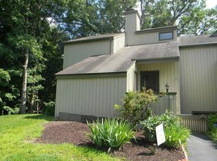 380 Old Waterbury Rd APT 1, Southbury, CT 06488