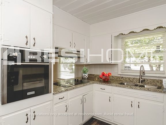 4th image of 129 Gregory Ct