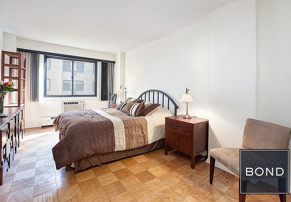 4th image of 16 W 16th St APT 11KN