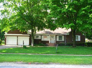 707 E Scott St, Tuscola, IL 61953