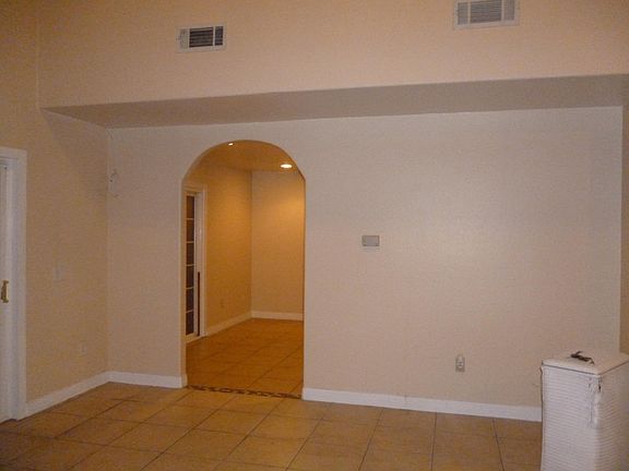 2nd image of 1418 Antoine Dr
