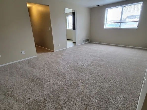 Tecumseh Apartments, 1316-1325 Southwestern Dr, Tecumseh, MI 49286