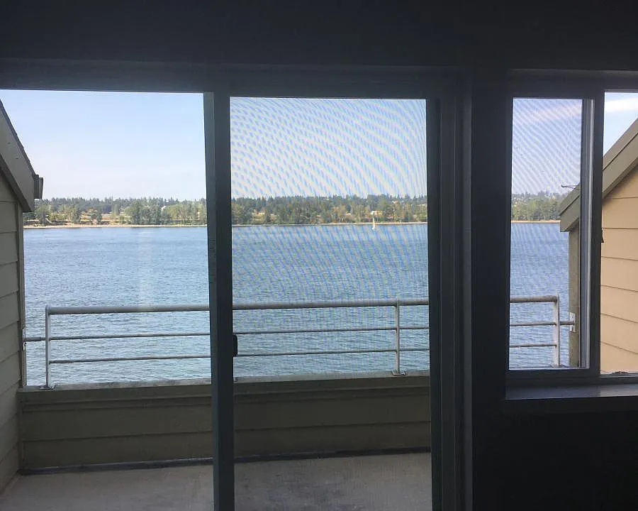 Looking outside from the livingroom (Huge storage area to th