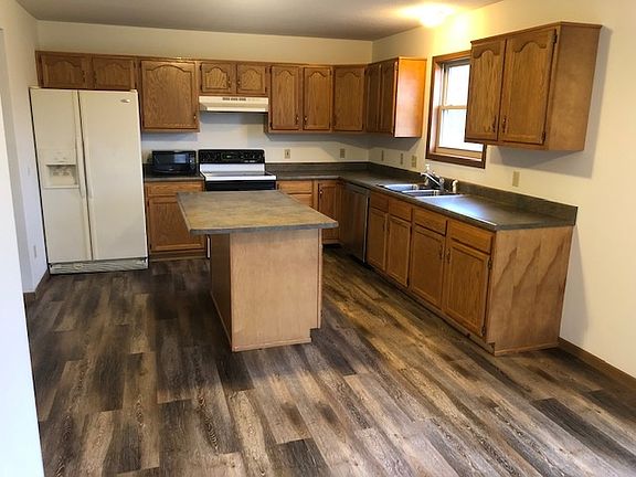 2nd image of 8242 Rocky Glen Pl