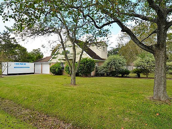 3rd image of 2408 Cunningham Dr