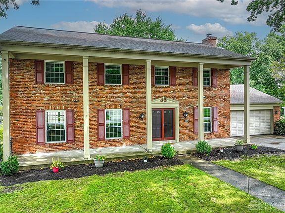 3rd image of 9563 Millbrook Dr