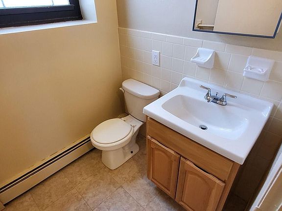 2nd image of 1368 Sheridan Ave #3B
