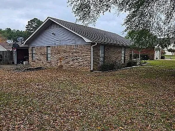 9 Hidalgo Cir, Wake Village, TX 75501