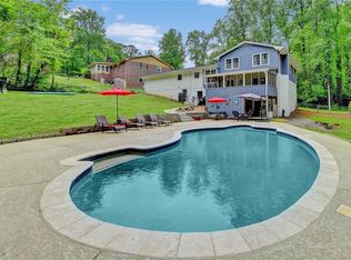 1472 Ridgewood Dr SW, Lilburn, GA 30047